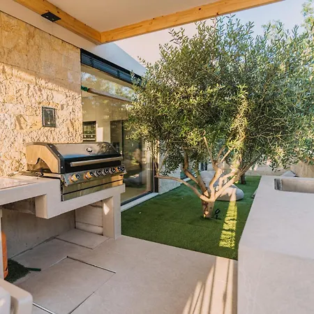 Santa Barbara Villa