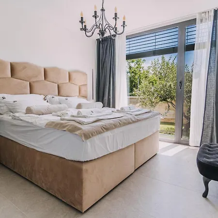 Santa Barbara Villa